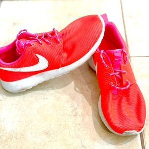 NIKE KIDS ROSHE RUN